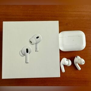 Apple AirPods Pro 2nd Gen, nearly new